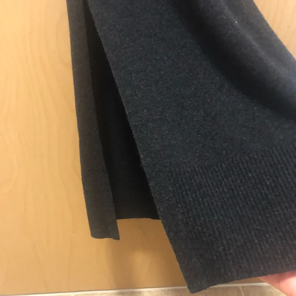 NWT VINCE Wool/Cashmere V-Neck Full Length Sweater Dress Size XS - Picture 12 of 13